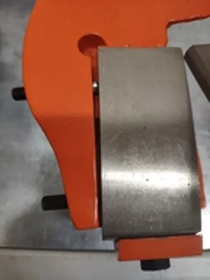 Электромеханическая гильотина Inanlar IMS 1560x5