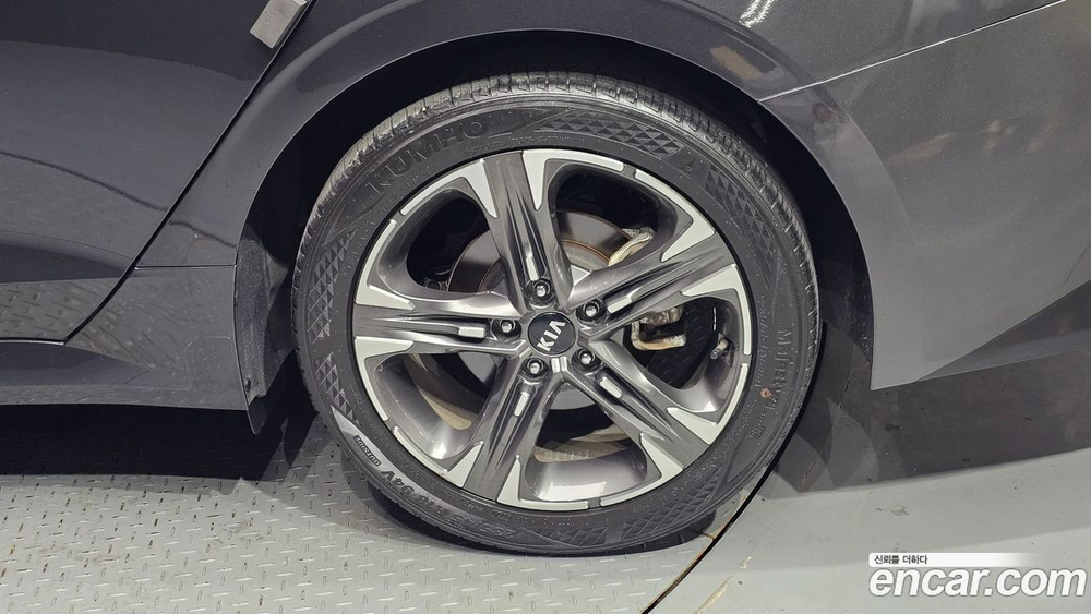 Kia K5 (Optima) 3 Generation 2.0 (05.2020)