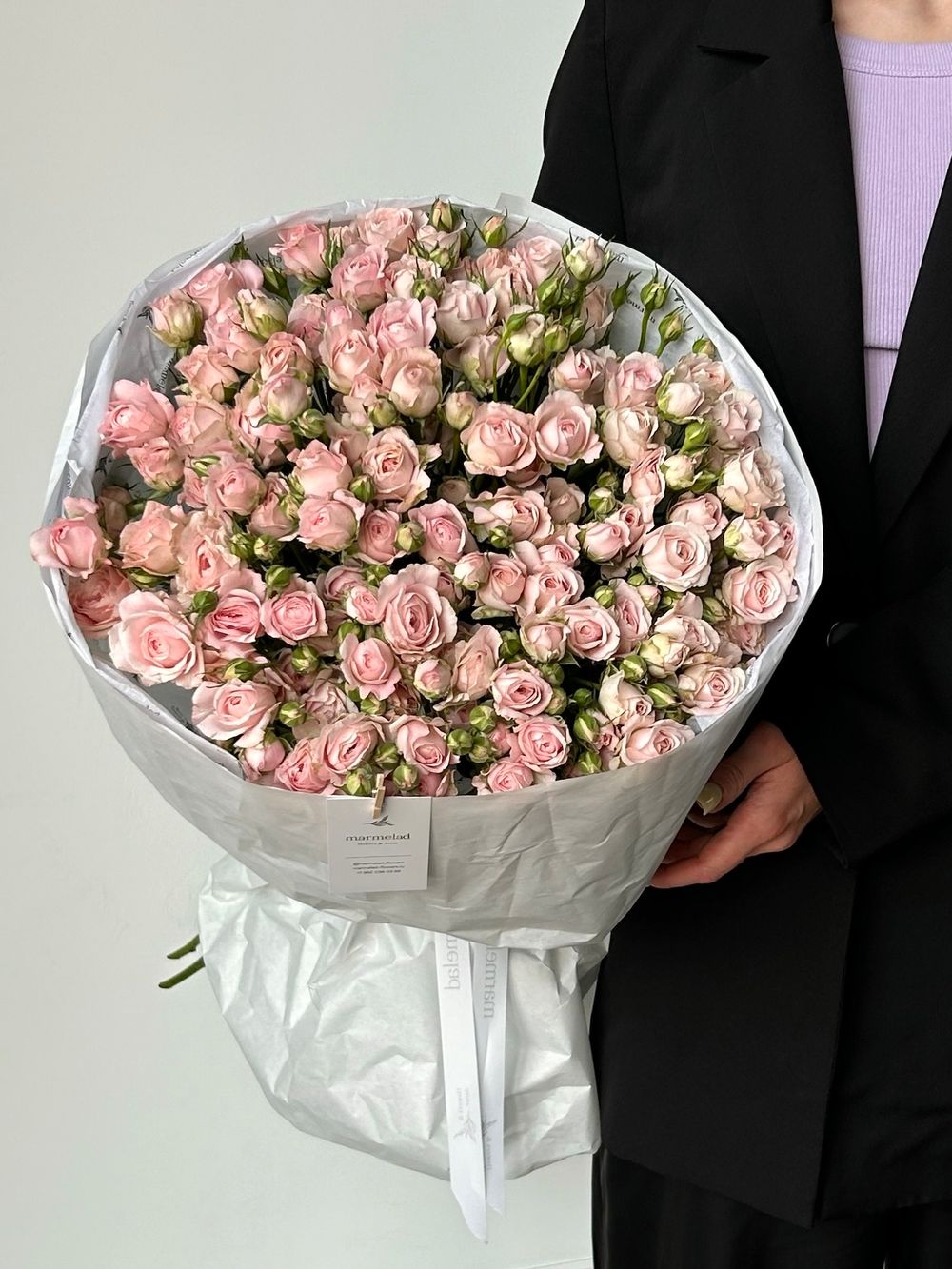 Букет моно из кустовых роз 25 шт в нежно-розовом оттенке