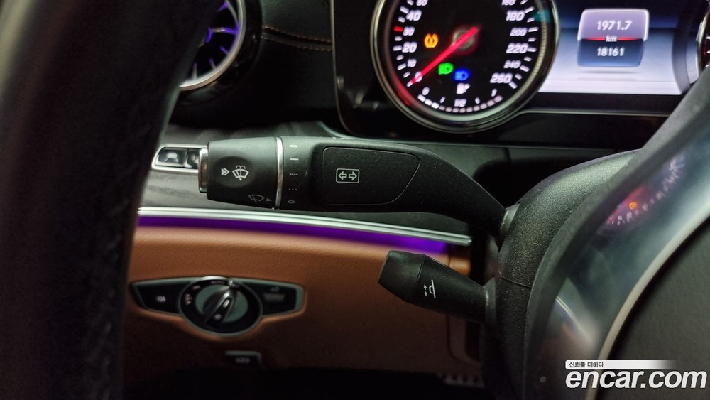 Mercedes-Benz E-Class W213 E220d Cabriolet (10.2019)