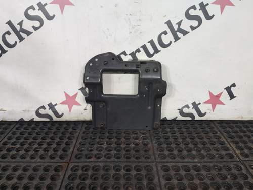 Кронштейн усилителя бампера правый