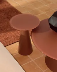 Журнальный столик Wilshire из стекла и стали терракотовый Ø30cm