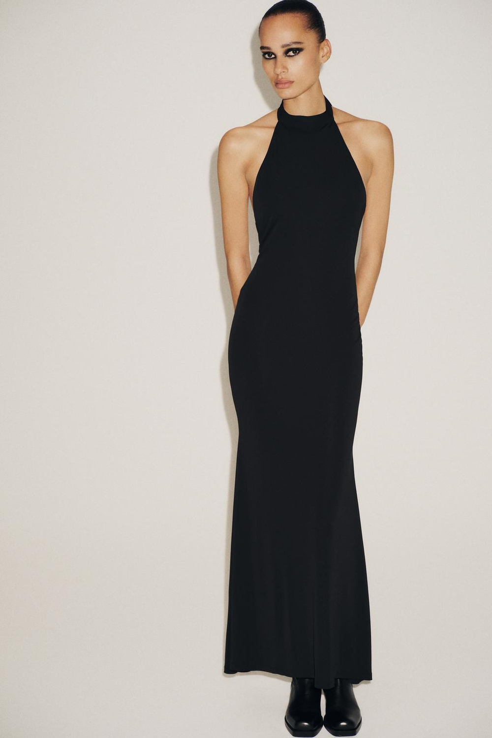 ZARA ДЛИННОЕ ПЛАТЬЕ ХАЛТЕР С ОТКРЫТОЙ СПИНОЙ, ЧЕРНЫЙ