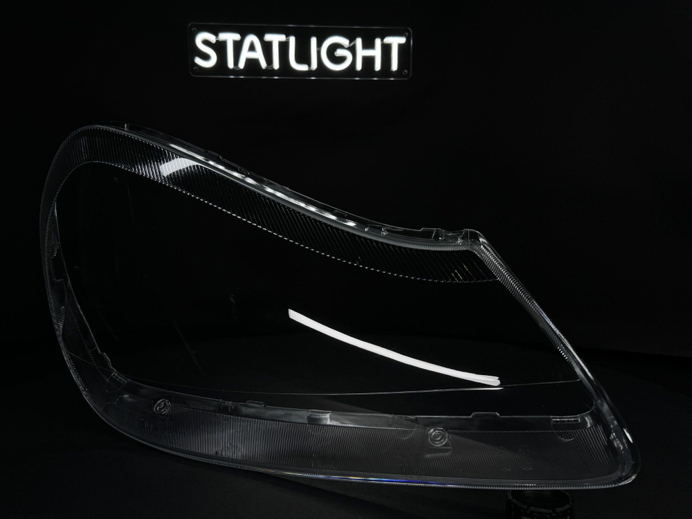 Правое стекло фары Porsche Cayenne 957 2007-2010