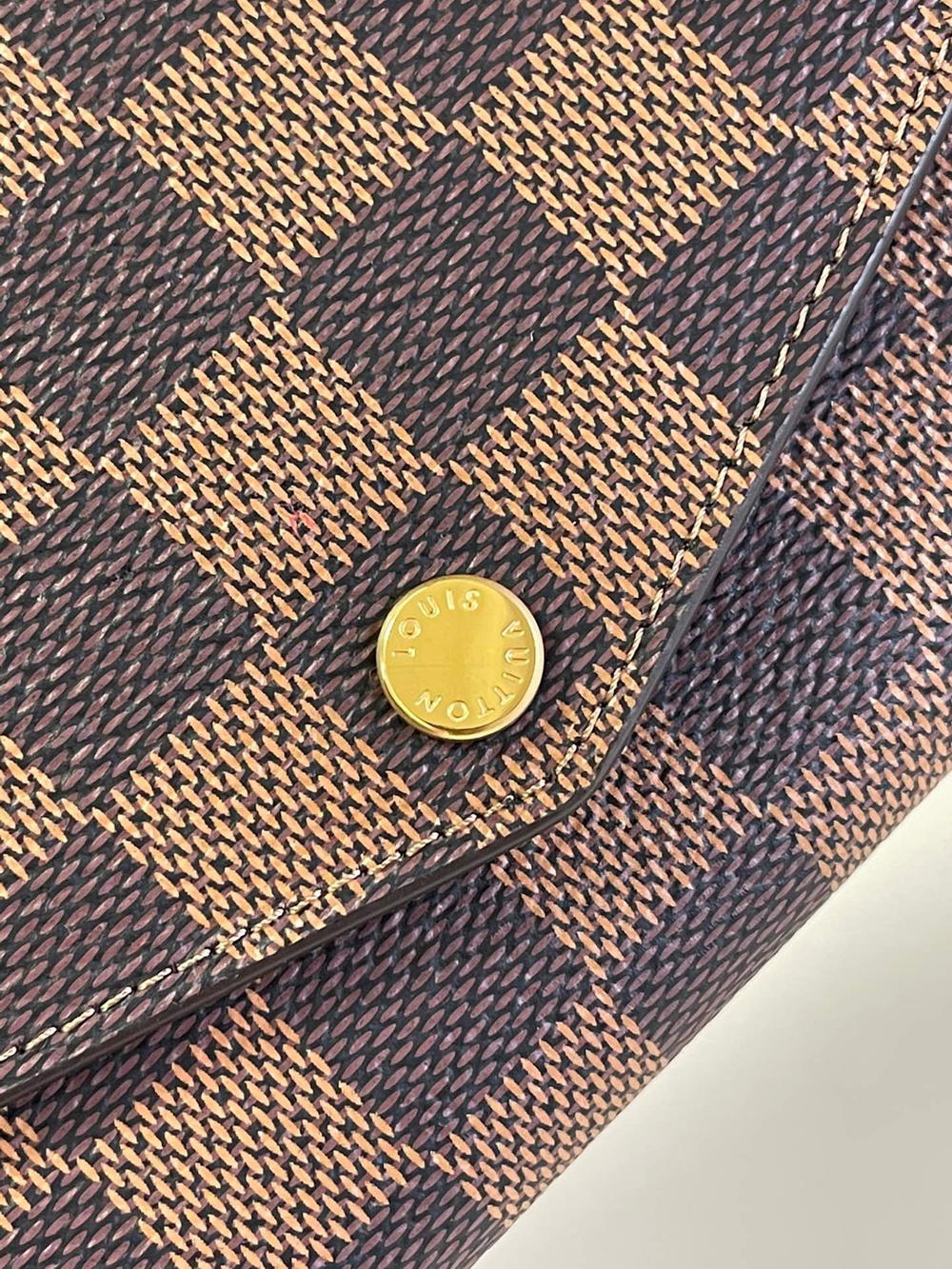 Louis Vuitton Sarah Wallet