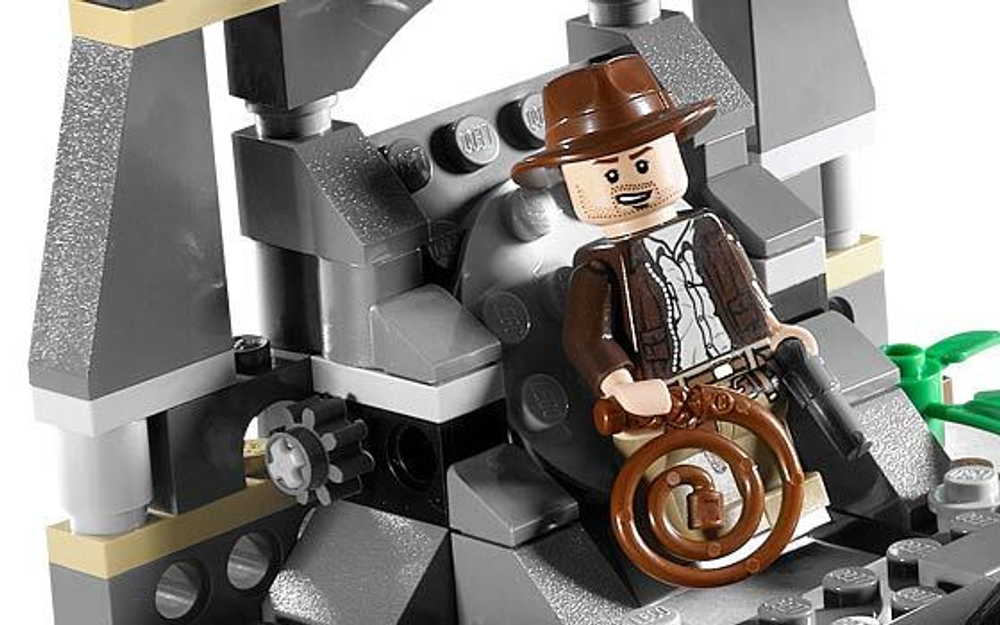 Конструктор LEGO 7196 Битва на кладбище Чаучилья