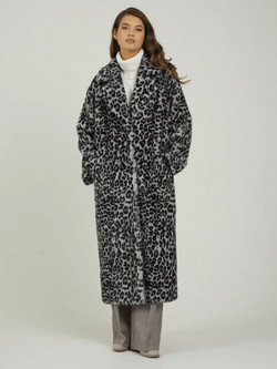 Шуба чебурашка из шерсти мериноса, снежный барс, SilverFox