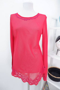 Блуза красная полупрозрачная 46 размер