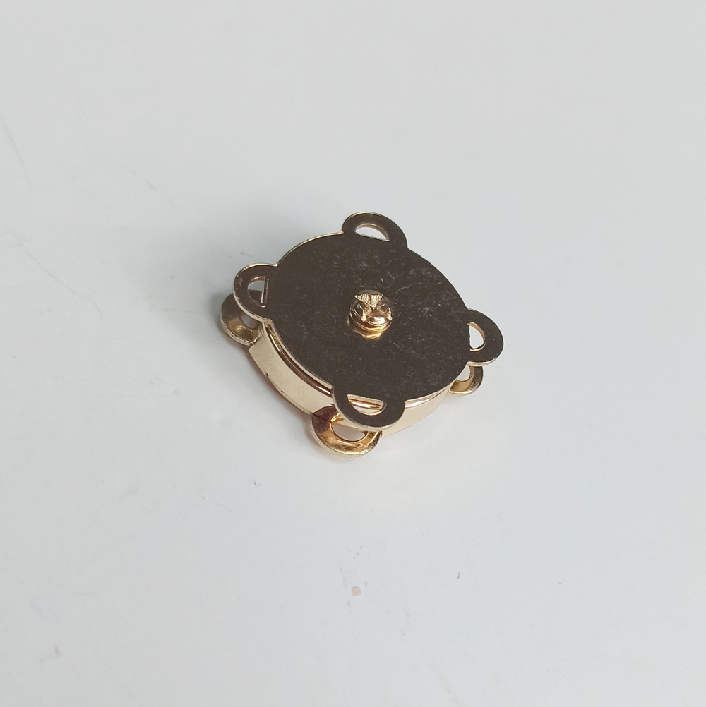 Кнопка пришивная 16 Золото