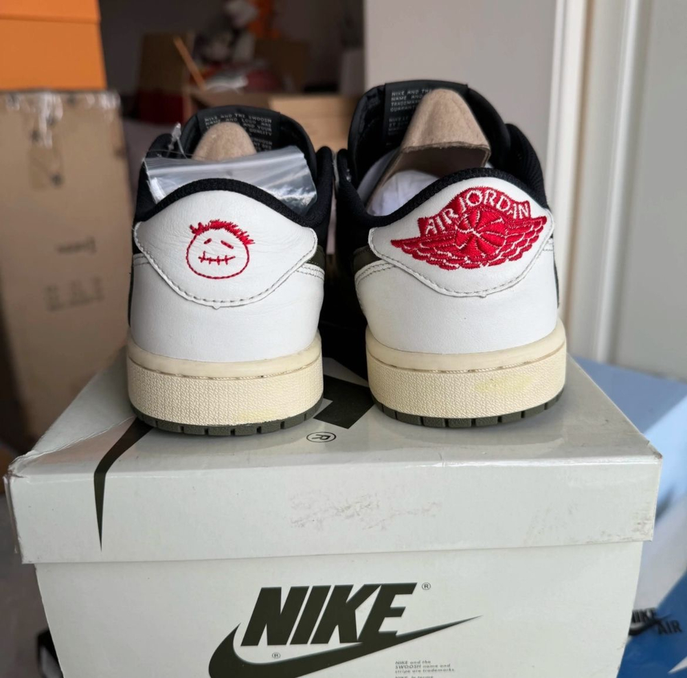 В наличии, Кроссовки Travis Scott x Jordan Air Jordan 1 Low "Medium Olive", 40 EU