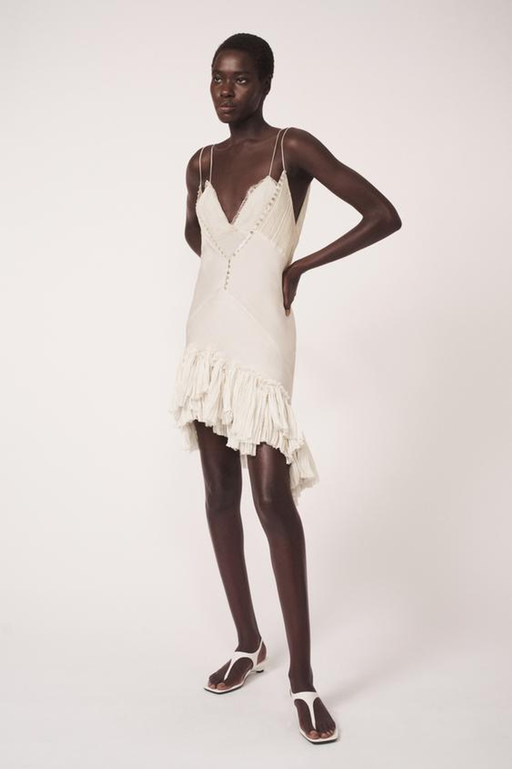 ZARA АСИММЕТРИЧНОЕ ПЛАТЬЕ С ВОЛАНАМИ — THE ITEM, ЭКРЮ