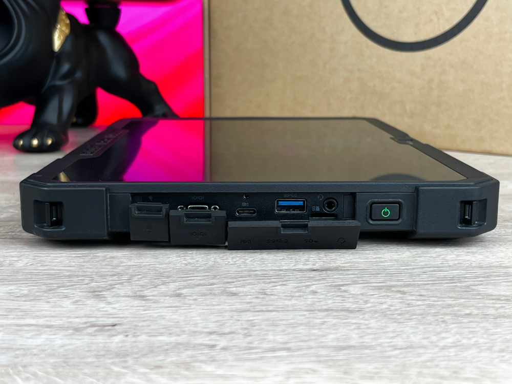 Dell 7220 Rugged Extreme Tablet 11.6" 1920x1080 FHD Touch 1000 nit Intel Соre i7-8865U