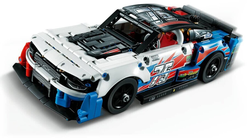 Конструктор LEGO Technic 42153 NASCAR Chevrolet Camaro ZL1 нового поколения