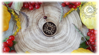 Подвеска-оберег "Репейник" из кедра