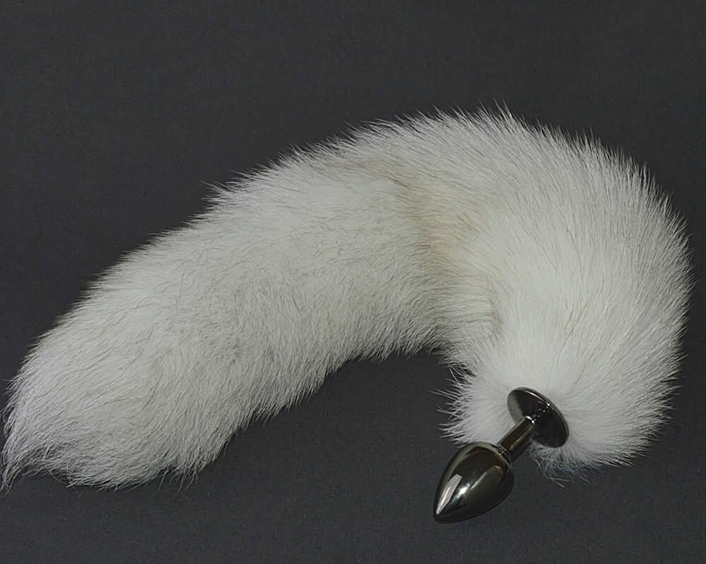 Темная анальная пробка с длинным пушистым хвостиком (Цвет: серый)