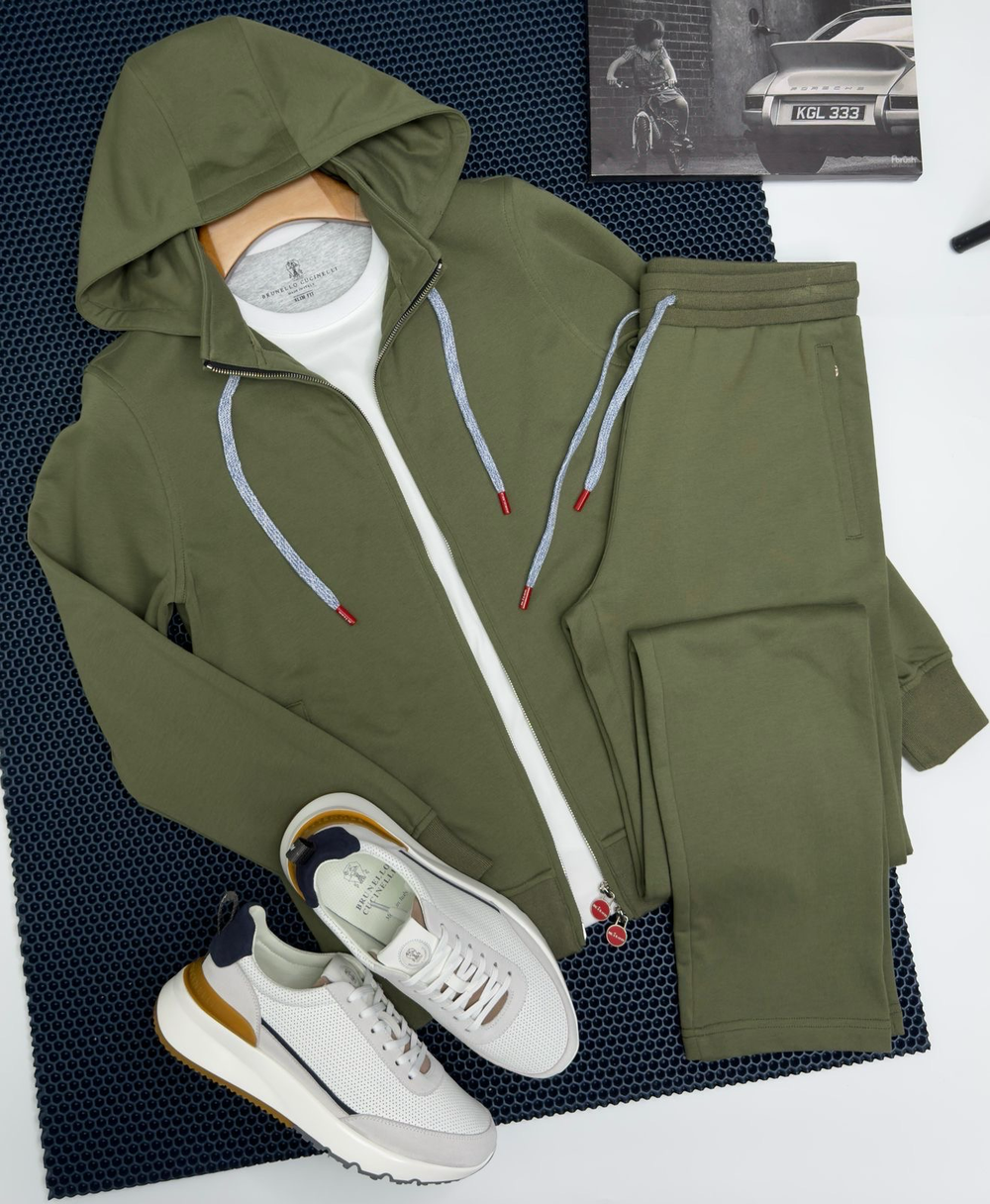 Прогулочный костюм Kiton