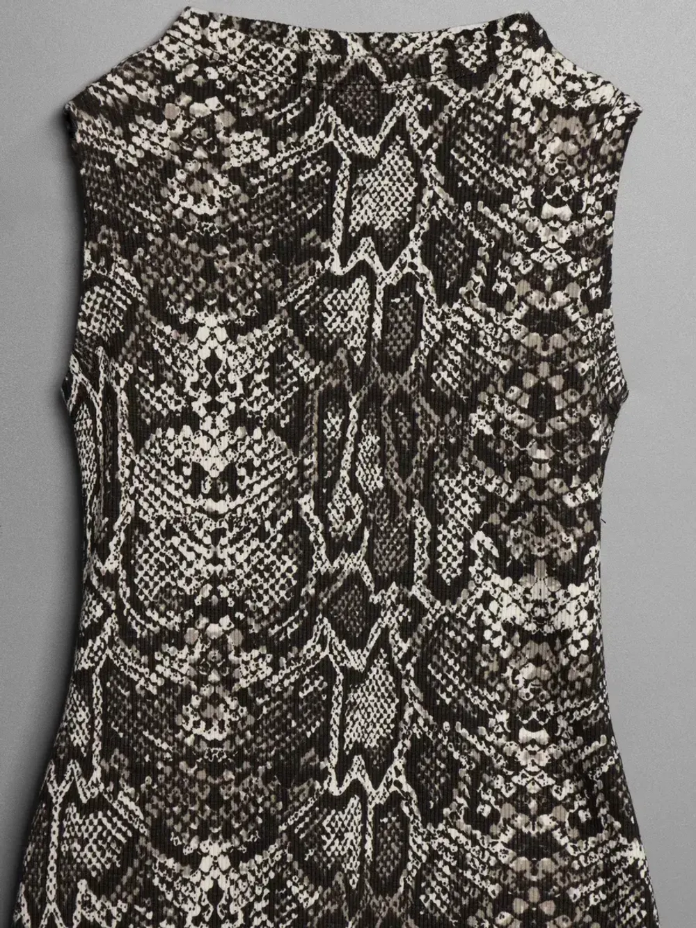 Платье для девочки летнее без рукавов