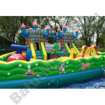 Большой надувной батут "Средневековье" 20*20*5 м