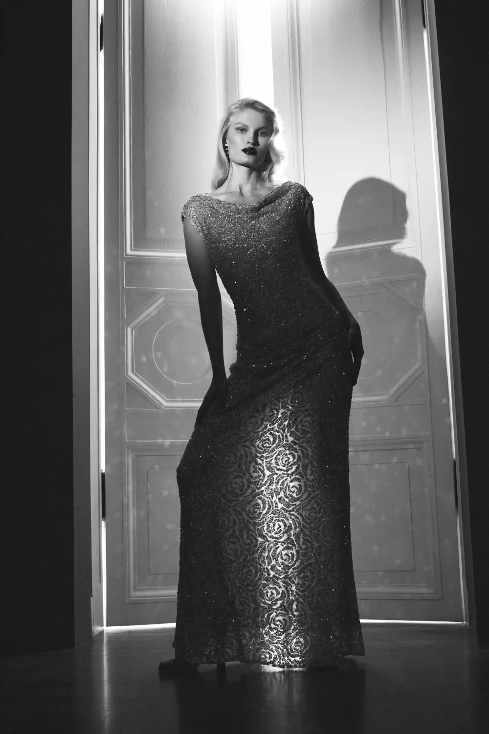 Lucy maxi, платье макси из серого кружева с пайетками