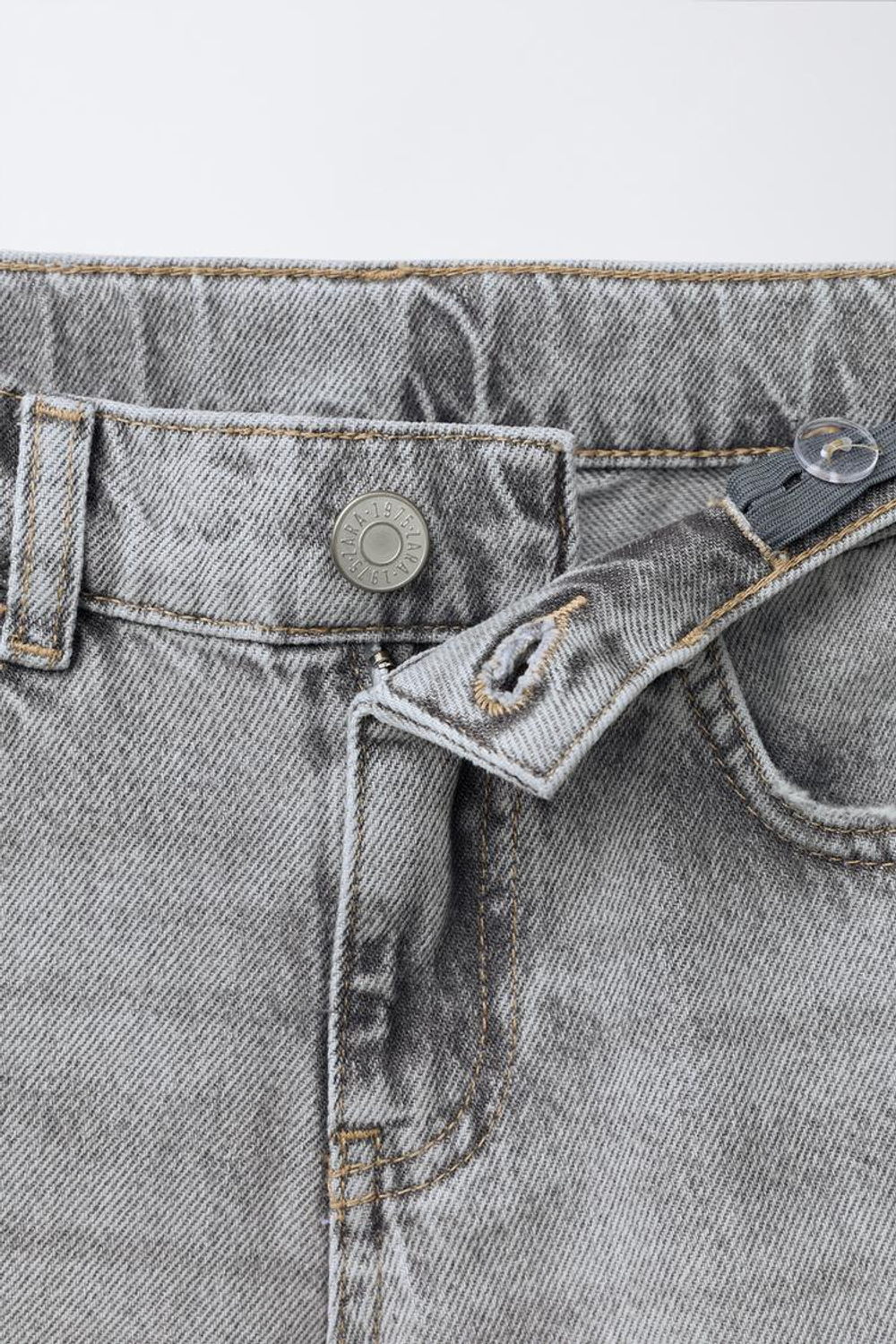 ZARA ДЖИНСЫ STRAIGHT, СВЕТЛО-СЕРЫЙ