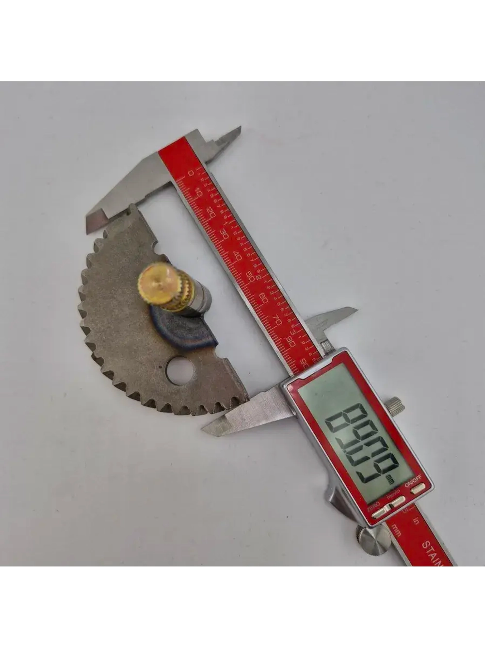 - Зубчатый сектор кикстартера для скутеров 10" 139QMB