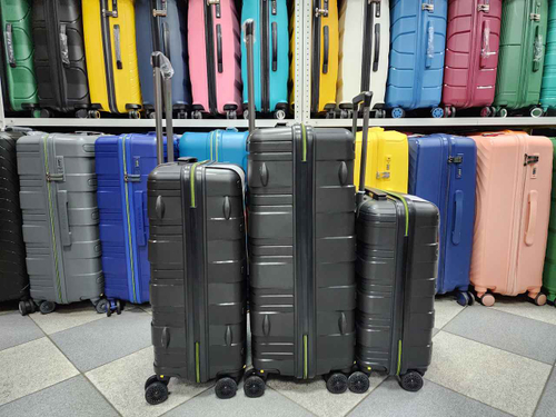 Чемодан Большой (L) полипропилен "Mironpan" съёмные колёса