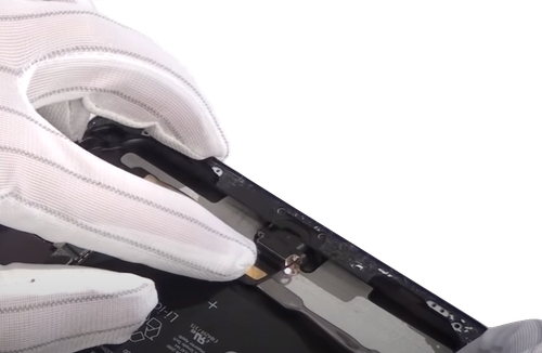 Замена нижнего шлейфа с разъёмом зарядки на iPad mini 3