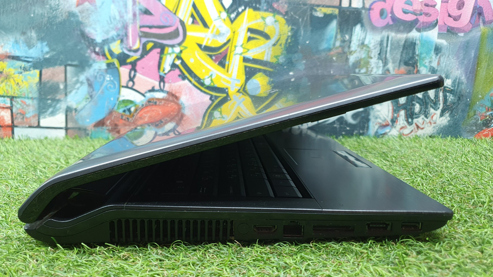 Ноутбук ASUS PRO5MJ 1366x768, Intel Core i3-370M 2.40 GHz, 8 Gb