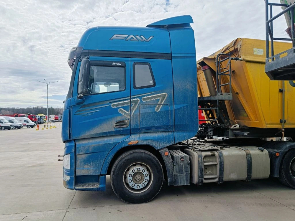 FAW J7 4x2 Седельный тягач CA4180P77K25E5 (Дизельный, 12,5 л, 553 л.с., АТ)