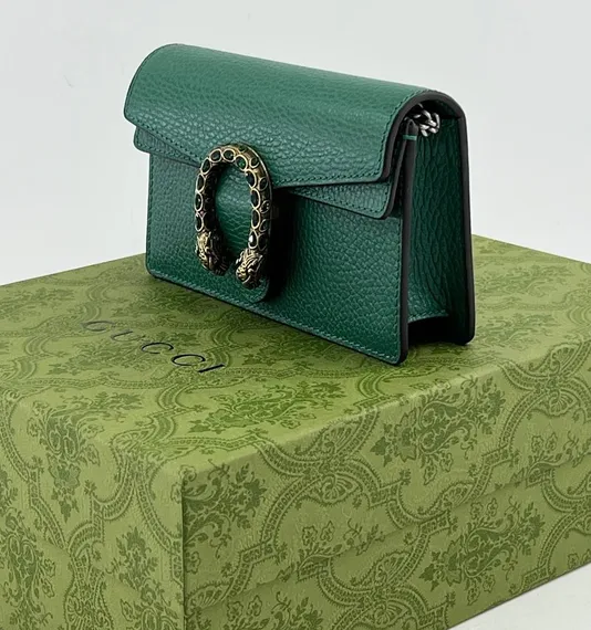 Маленькая кожаная сумка через плечо Gucci Dionysus зеленый
