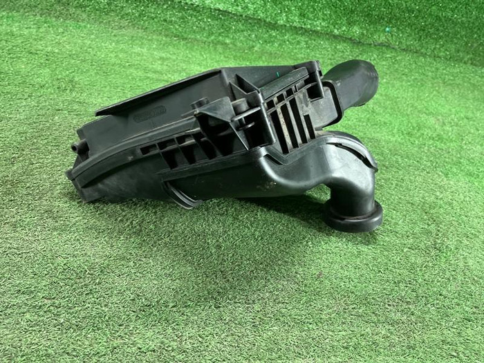 Корпус воздушного фильтра Mercedes S C217 (2013-2020)