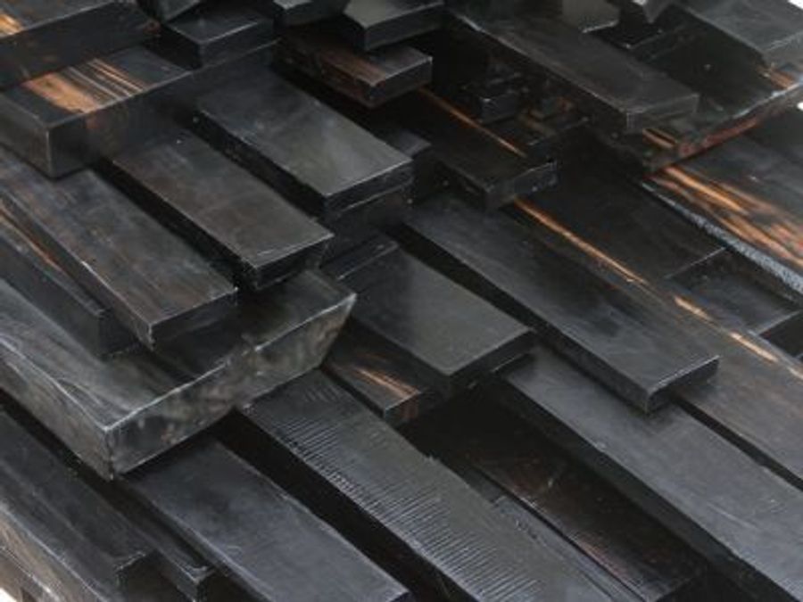 Создана сверхчёрная древесина, поглощающая 99% света