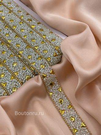 Тесьма термоклеевая бело-золотая с монилью