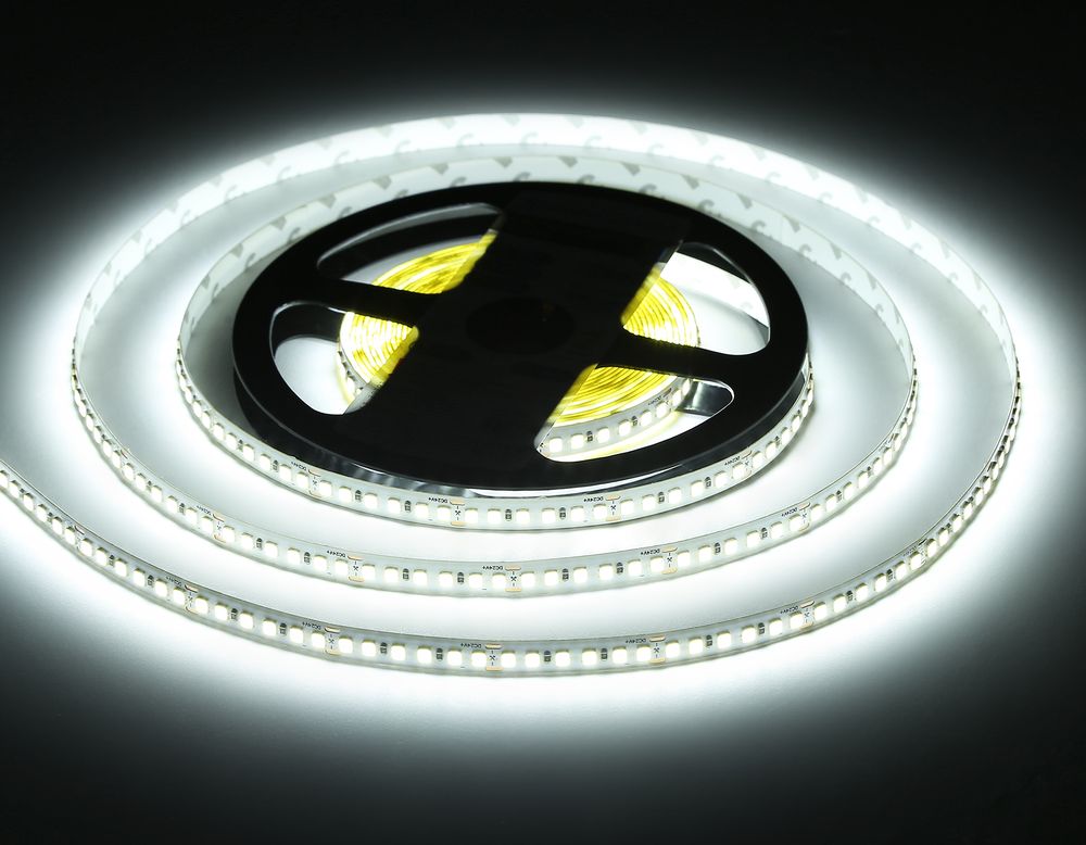 Ambrella Светодиодная лента Ambrella Light GS3203 2835 180Led /14.4W m/ 24V IP20 6500K 5m LED Strip 24V GS3203