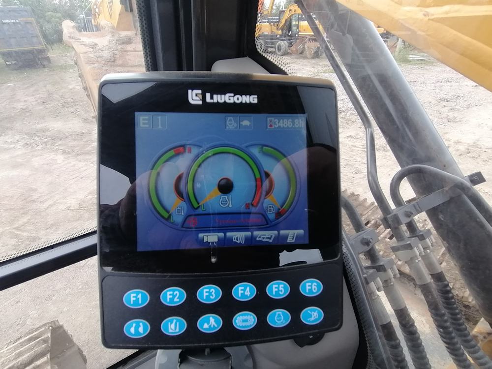 LiuGong CLG933 Экскаватор CLG933E	 (Дизельный, 6,7 л, 230 л.с., АТ)