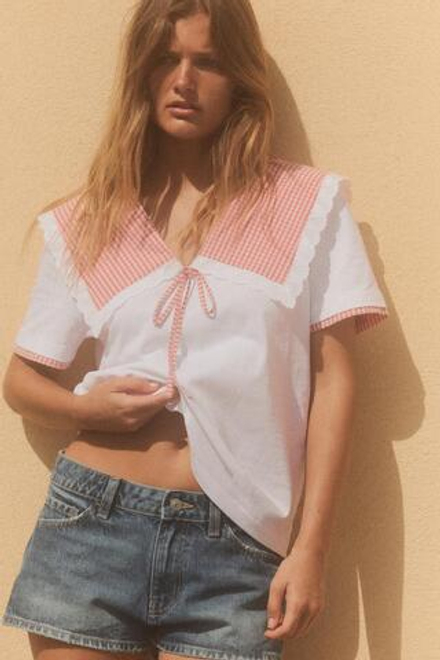 ZARA ФУТБОЛКА С КОНТРАСТНЫМИ ДЕТАЛЯМИ В КЛЕТКУ ВИШИ, БЕЛЫЙ/КРАСНЫЙ