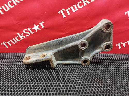 Кронштейн усилителя бампера 2018г