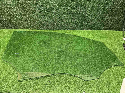 Стекло двери переднее RH Mercedes GLS X167 (19-нв)