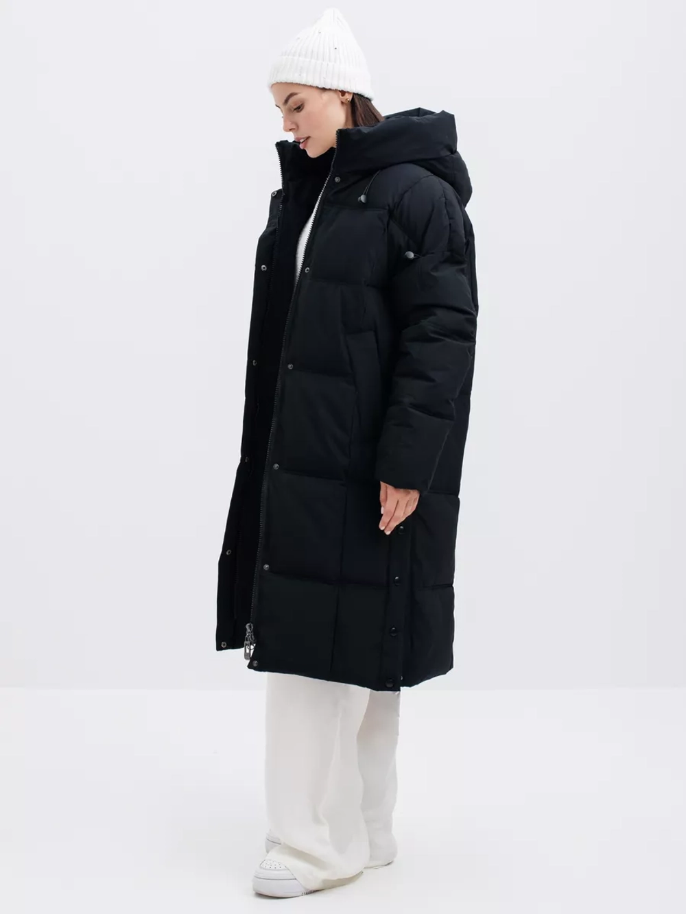 Пуховик зимний длинный с капюшоном оверсайз