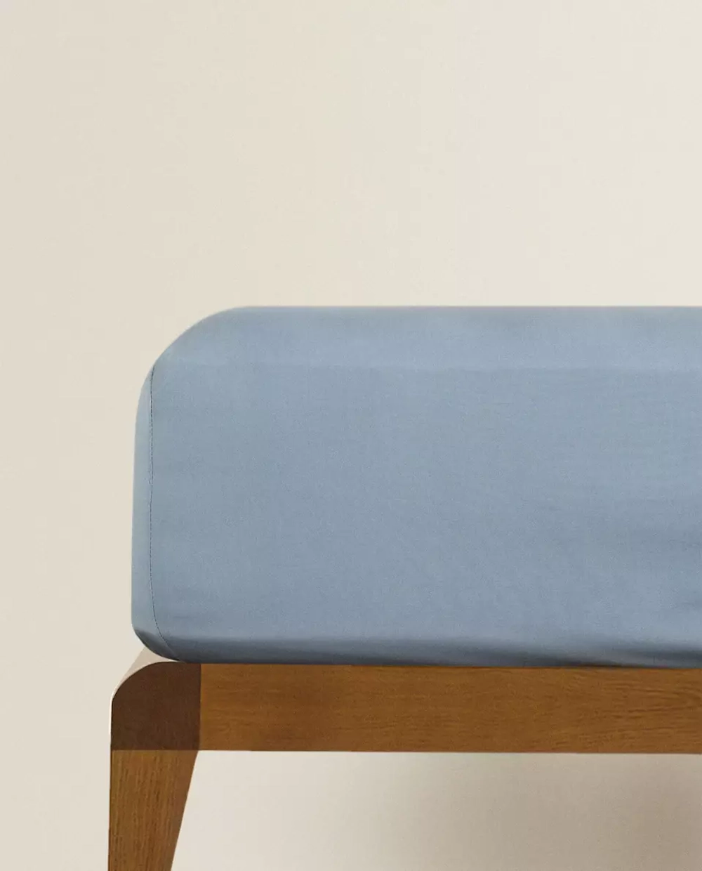 ZARA HOME (200 НИТЕЙ) НАТЯЖНАЯ ПРОСТЫНЯ ИЗ ХЛОПКА ПЕРКАЛЬ, СИНИЙ