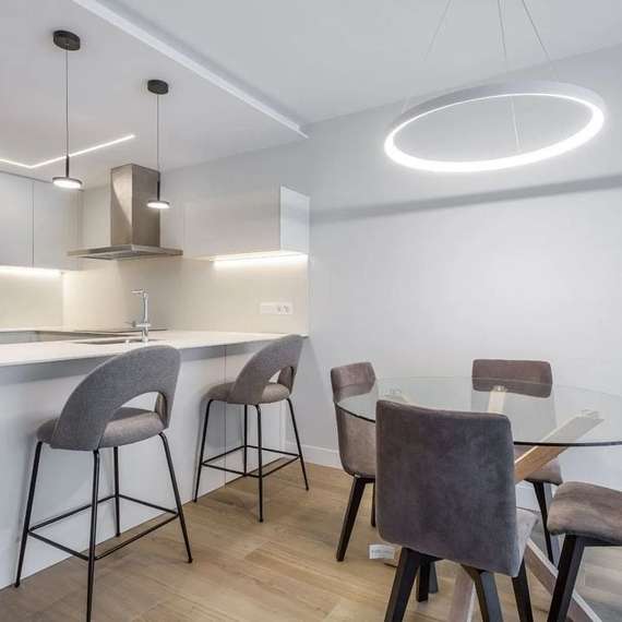 Стол Argo Ø120 см, стеклянная столешница, светлые ножки