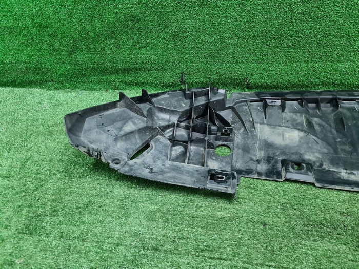 Пыльник переднего бампера Mercedes GLB X247 19-23