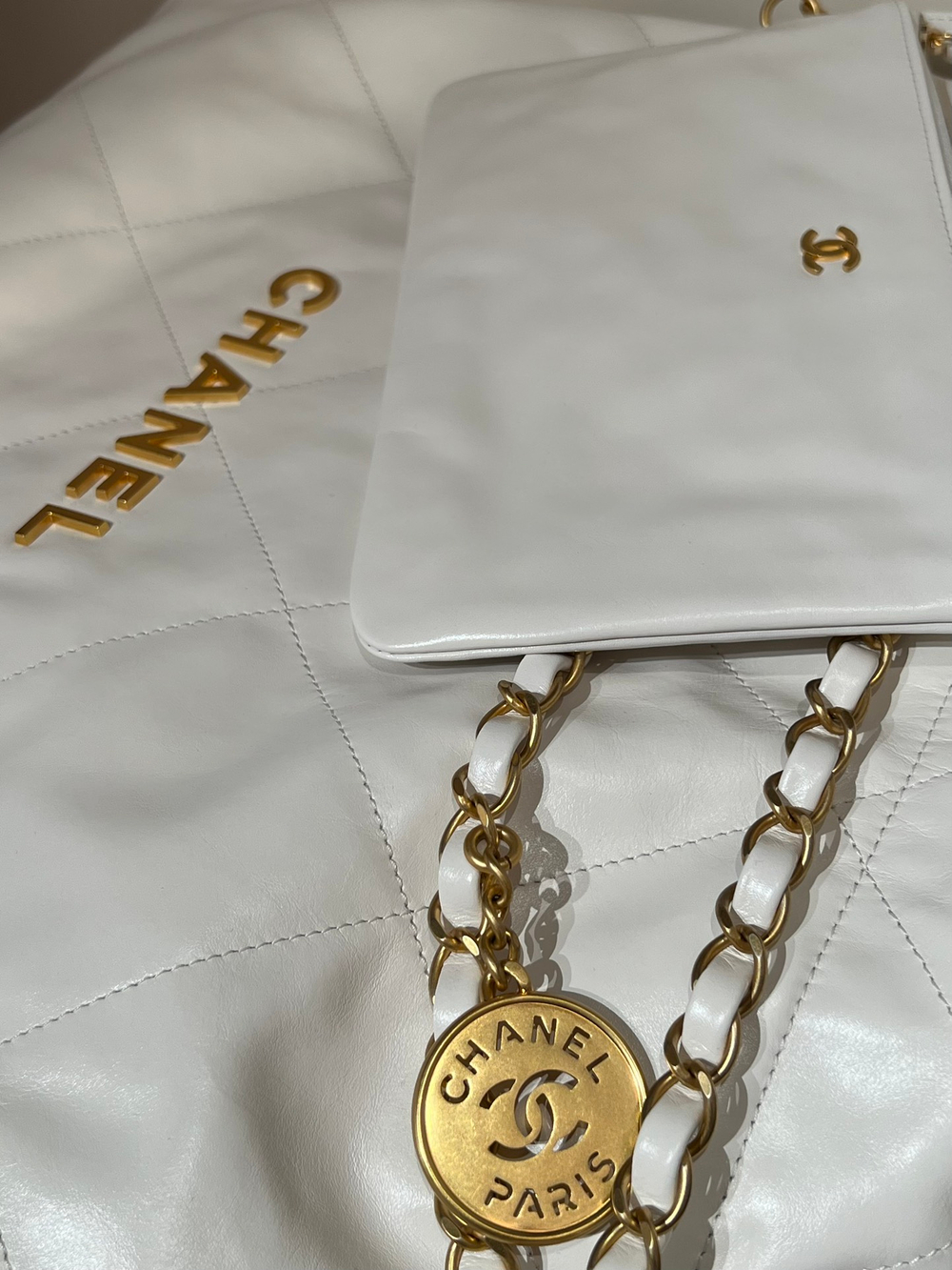Chanel 22 Handbag