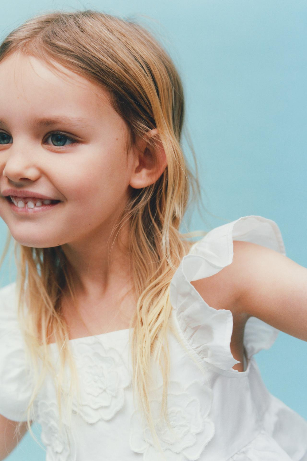 ZARA ТОП С ОБОРКАМИ В ЦВЕТОЧЕК, ЭКРЮ