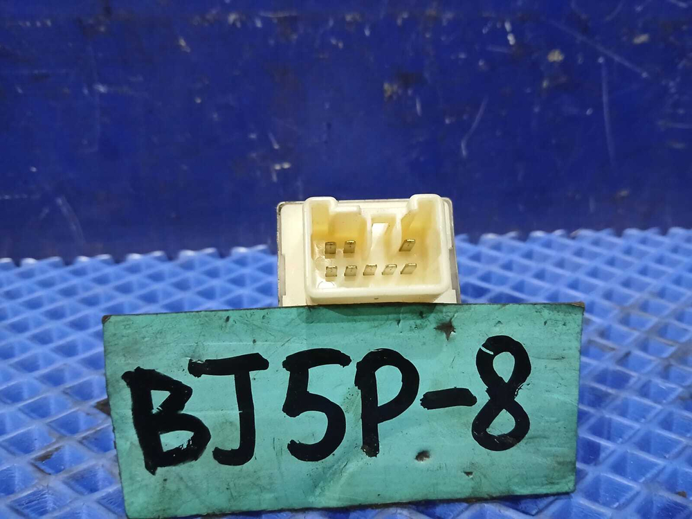 Реле поворотов MAZDA FAMILIA 2003