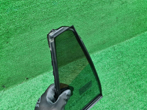 Форточка двери задняя Toyota RAV4 5 XA50 (18-нв)