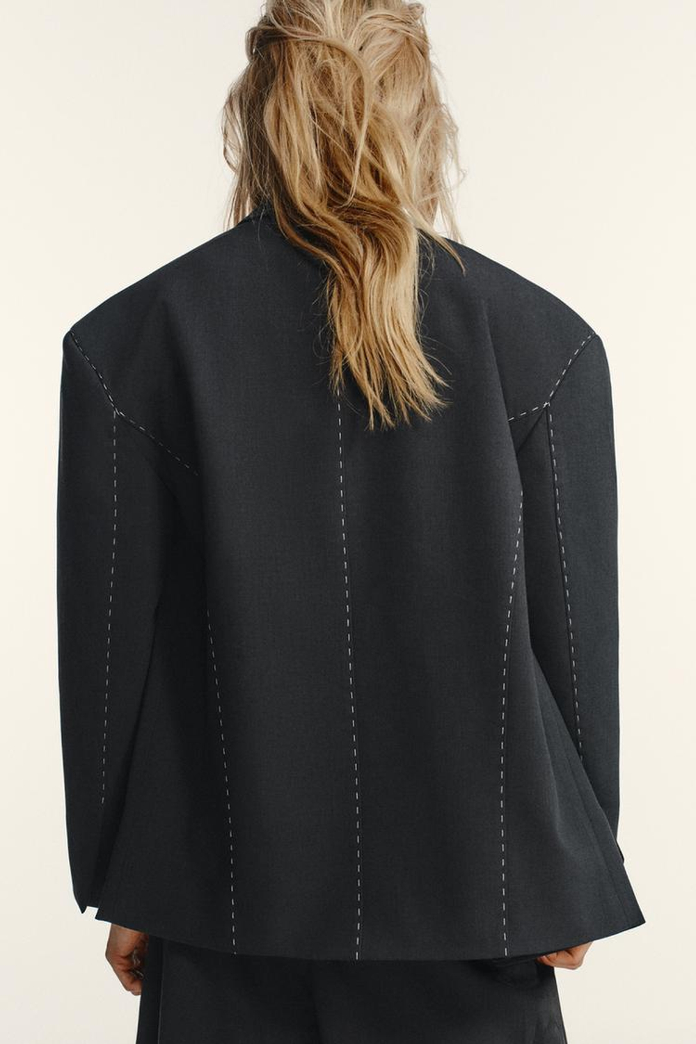 ZARA БЛЕЙЗЕР ОВЕРСАЙЗ С КОНТРАСТНОЙ ОТДЕЛКОЙ, АНТРАЦИТОВО-СЕРЫЙ