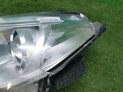 Битая Фара левая Suzuki Vitara 2 (2014-2019) галоген