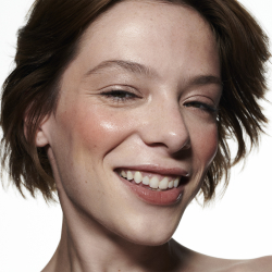 MAC Cosmetics Strobe Liquid Blush - Румяна в жидкой форме оттенок Apricot Jelly, 4 ml