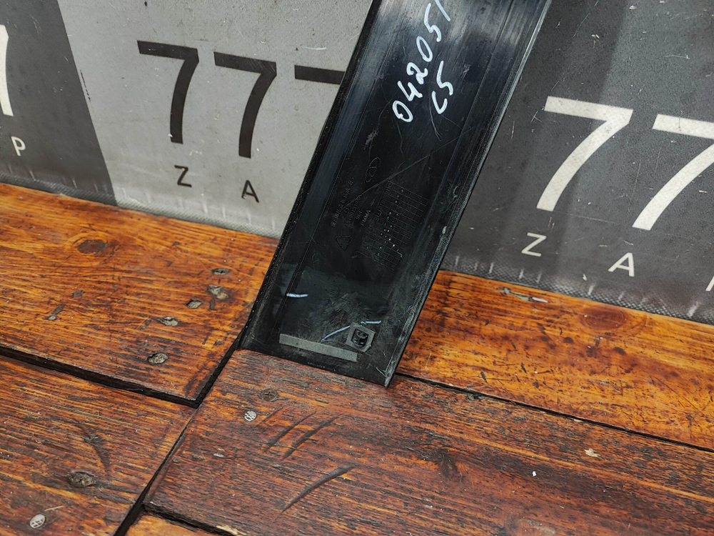 Накладка двери передней правой Omoda C5 22-нв Б/У Оригинал 551001316AA